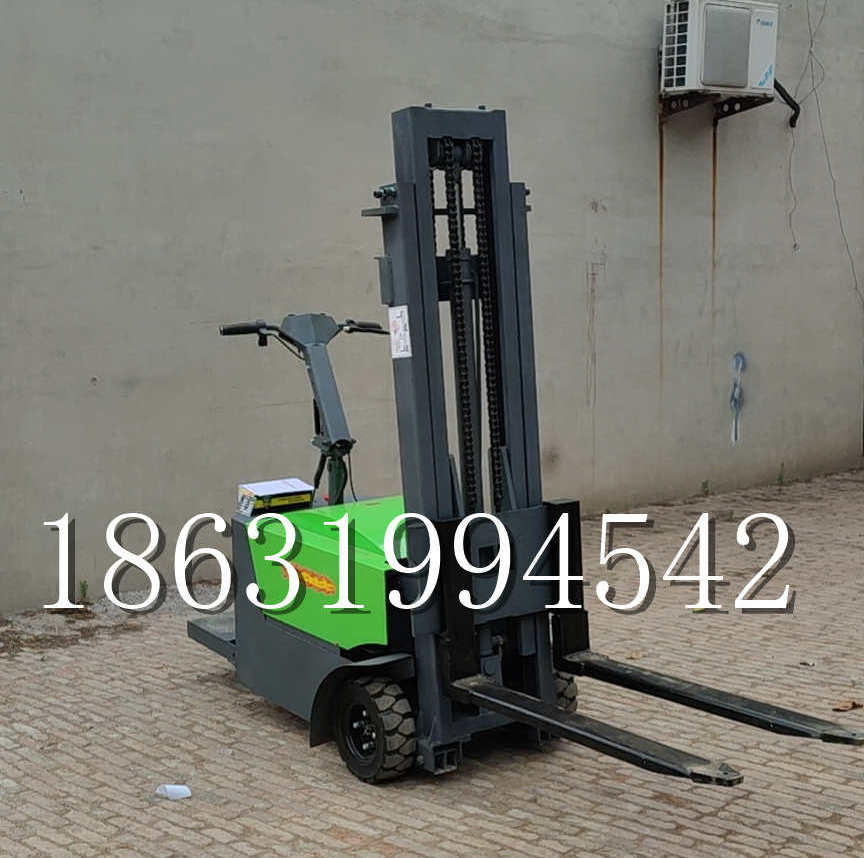 云林县优程全电动叉车插腿式堆高车液压装卸车1.5吨升高小型站驾式铲车